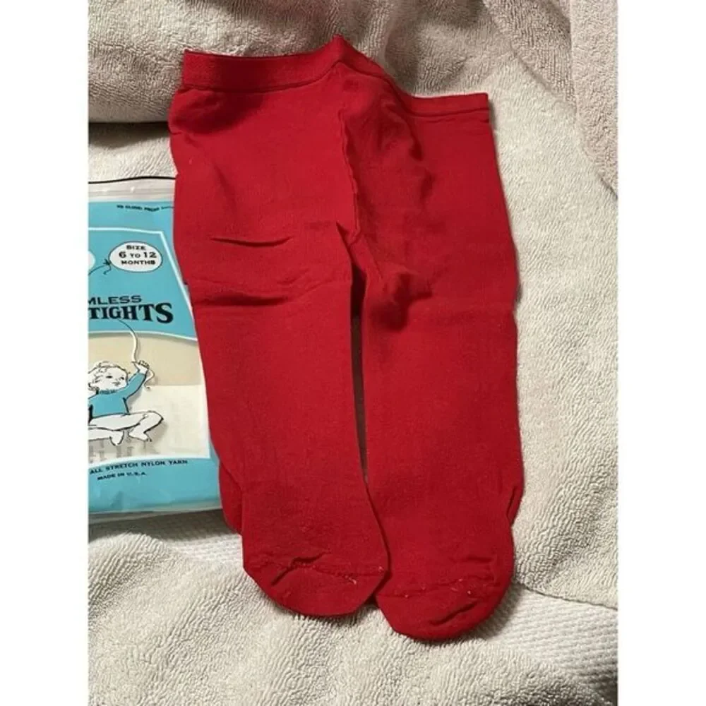 Le Roi Vintage Seamless Red Tights For Babies ‎ 6-12 Mon Never Been Worn